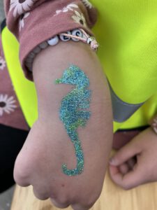Glitzertattoo Seepferdchen