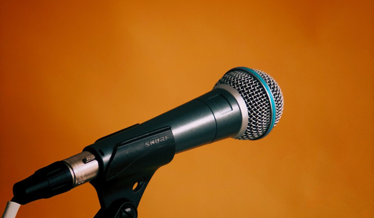 Foto von Jon Tyson auf Unsplash